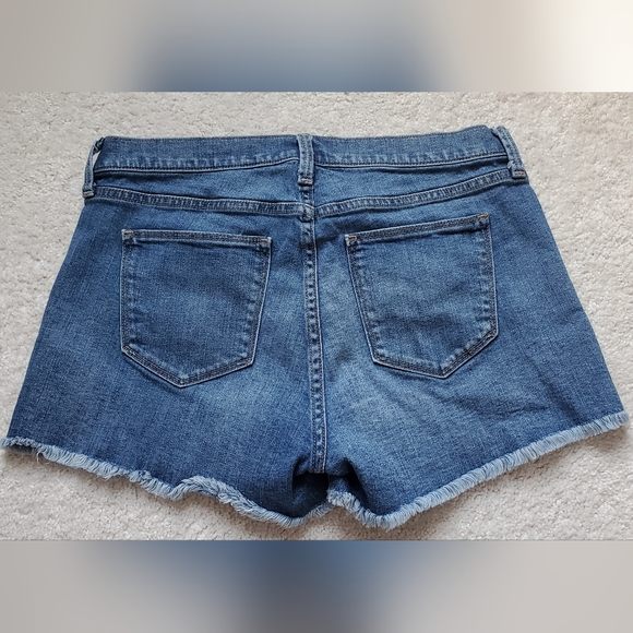 Gap 1969 Denim Medium Wash Shorts (size 30) - Picture 2 of 6